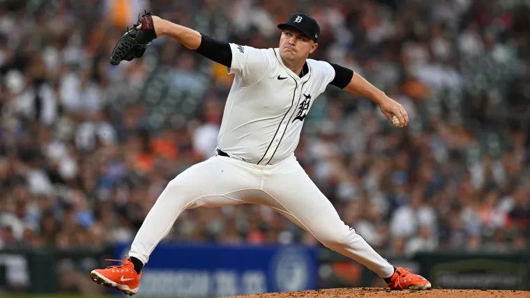 Detroit Tigers starting pitcher Tarik Skubal (29) throws a pitch against the Houston Astros in the second inning at Comerica Park.